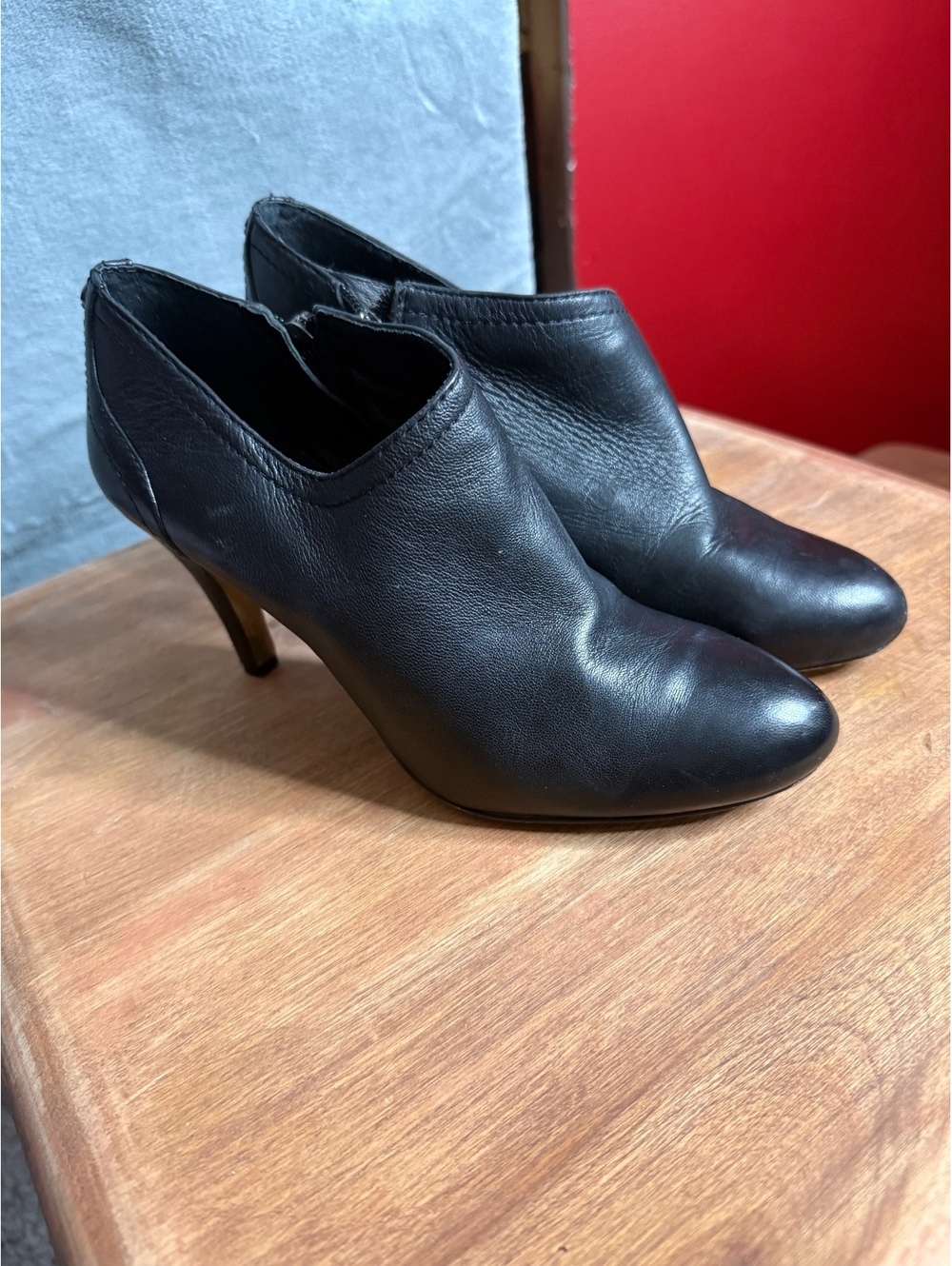 Vince Camuto Black Leather Stiletto Heel Booties - Women's Size 7M